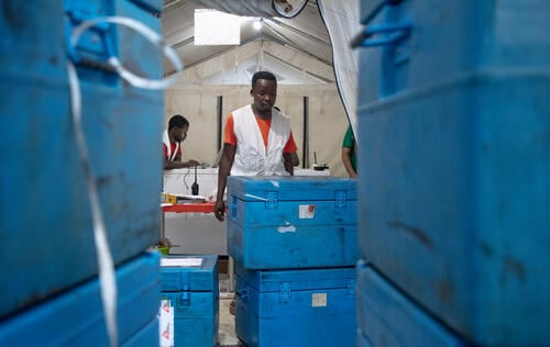 View inside the cold chain room at the MSF base in Bangabola. 

An efficient cold chain is essential to ensure that vaccines are kept at the right temperature - and therefore effective - during transport and at the sites.