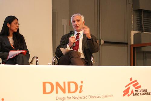 Dr. Joanne Liu, international president of MSF and Dr. Bernard Pécoul, DNDi’s Executive Director and former MSF’s Access Campaign director (1998 – 2002). *** Local Caption *** Le 5 décembre 2013, la fondation DNDi (Drugs for Neglected Diseases initiative ou ‘Initiative Médicaments contre les Maladies Négligées’) a célébré son dixième anniversaire à l’occasion d’une réunion scientifique à l’Institut Pasteur à Paris, intitulée ‘La meilleure science pour les populations les plus négligées : où en sommes-nous dix ans plus tard?’, organisée conjointement avec l’Institut Pasteur et Médecins Sans Frontières (MSF), en collaboration avec la revue scientifique PLoS. <br>DNDi (Drugs for Neglected Diseases initiative) est un organisme sans but lucratif de recherche et de développement (R&D) visant à amener sur le marché de nouveaux traitements contre les maladies négligées, en particulier la maladie du sommeil (trypanosomiase humaine africaine), la maladie de Chagas, la leishmaniose, les infections aux vers filaires, et le VIH pédiatrique. <br>DNDi a été créé en 2013 par Médecins Sans Frontières (MSF), ICMR (Indian Council of Medical Research) en Inde, KEMRI (Kenya Medical Research Institute) au Kenya, la Fondation Oswaldo Cruz (FIOCRUZ) au Brésil, le Ministère de la Santé de Malaisie et l’Institut Pasteur en France.<br>
On December 5, 2013, at a scientific meeting at Institut Pasteur, France, entitled ‘Best Science for the Most Neglected: Where Do We Stand Ten Years On?’, co-organized with Institut Pasteur and MSF and in collaboration with PLoS, the Drugs for Neglected Diseases initiative (DNDi) marked its 10-year anniversary.<br>The Drugs for Neglected Diseases initiative (DNDi) is a not-for-profit research and development (R&D) organization working to deliver new treatments for the most neglected diseases, in particular sleeping sickness (human African trypanosomiasis), Chagas disease, leishmaniasis, filaria, and paediatric HIV/AIDS.<br>DNDi was founded in 2003 by Médecins Sans Frontières/Doctors without Borders (MSF), Indian Council of Medical Research, Kenya Medical Research Institute, Brazil’s Oswaldo Cruz Foundation, Ministry of Health