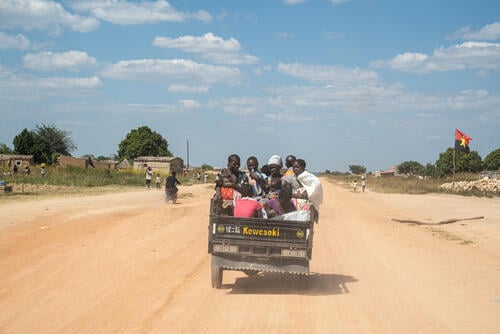 In Huila province, Angola, MSF supports an adapted referral system with motorbikes, known locally as “kaleluias” to transport mothers and their children. From February to April this year, more than 160 children were referred from the community to a health facility and hundreds more used the transportation service for follow up visits in the province.