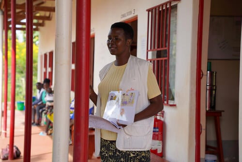 Sarah Aquila, Community Health Educator, conducts an awareness session on health promotion in Jansuk Clinic, Yei County, Central Equatoria.