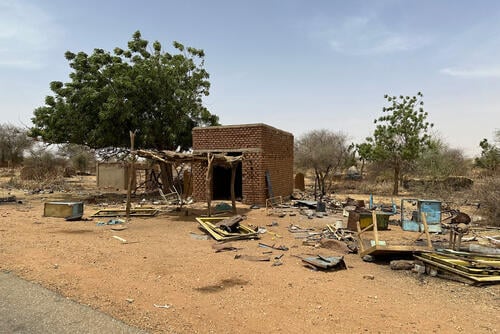 After over a year of war in Sudan, the brutal fighting and bombings have left people´s homes destroyed and looted. Sudan is now facing one of the world´s largest displacement crises. People have lost their homes, family members, all their belongings, and now millions rely largely on humanitarian assistance that isn´t available in the country.