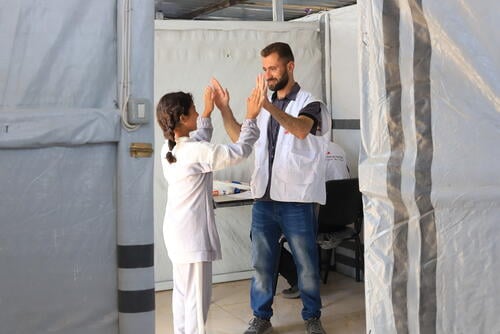 Through the Mental Health support activities for children that MSF conducts in Al Mawasi clinic, in Gaza, children learn a new language to communicate, without aggression or hitting.
These activities work on five topics: identity, protection, friendship, bodily ownership and emotions. 
The aim is also to provide a space for children to play safely. As MSF psychologist Mahmoud ElBebesi explains: “It's through play that we get over the trauma, the pain, how to manage some emotions that are coming and are not easy to deal with.”