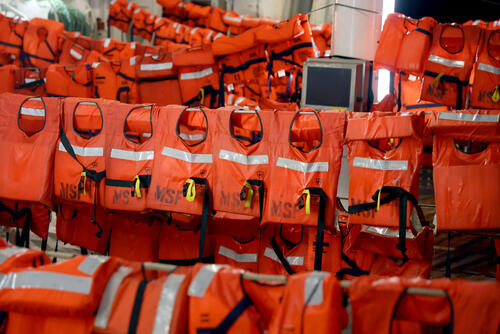 MSF has been forced to end operations on our rescue vessel, Geo Barents, due to restrictive Italian laws and policies. 

Since June 2021, the ship saved 12,675 lives in the Central Mediterranean.

Despite this setback, we are committed to returning to sea as soon as possible. MSF will now evaluate new ways to continue life-saving operations in this challenging environment.