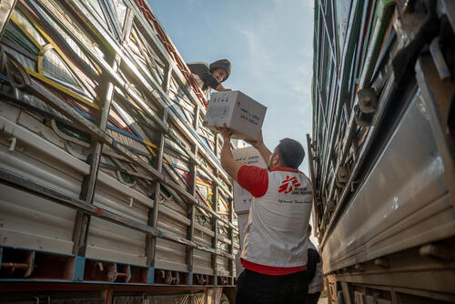 MSF has distributed non-food item (NFI) kits to people who have recently returned to the village of Qubtan Al-Jabal in the western Aleppo countryside.
Northwest Syria, western Aleppo countryside, January 2025.