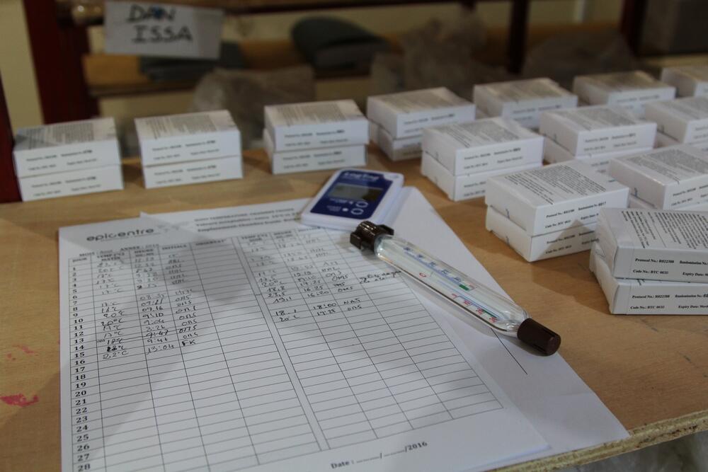 The vaccine is made by the Serum Institute of India using five strains of the virus collected exclusively in Sub-Saharan Africa. It has a special characteristic: it is heat-resistant (thermostable at 37°C for between six months and a year). Unlike the majority of vaccines, which must be kept in refrigerators at between 2°C and 8°C, this new vaccine can be kept at room temperature and can tolerate temperatures up to 37°C (for between six months and one year) without losing its properties. At the Epicentre office in Maradi, the vaccines are stored in the pharmacy before being sent out to the health centres where the study is taking place.
