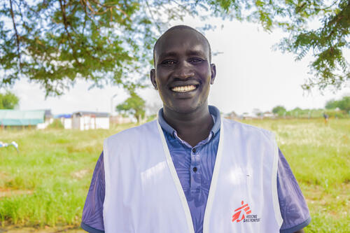 Profile photo of our South Sudanese colleague since 2019, Noon Makor Arop, who was bitten by a snake. After receiving treatment, he has been actively working as a Health Promotion and Community Engagement Supervisor in Abyei.