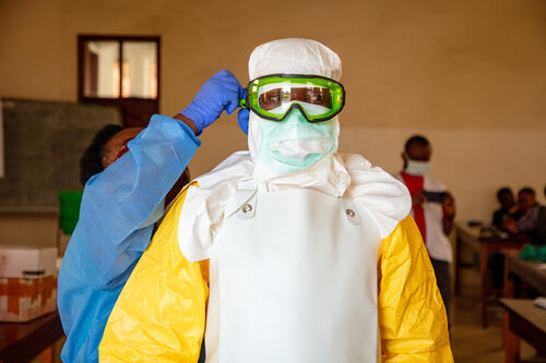 MSF teams conducted training for staff at Kyeshero Hospital in Goma on how to work in an Ebola environment.